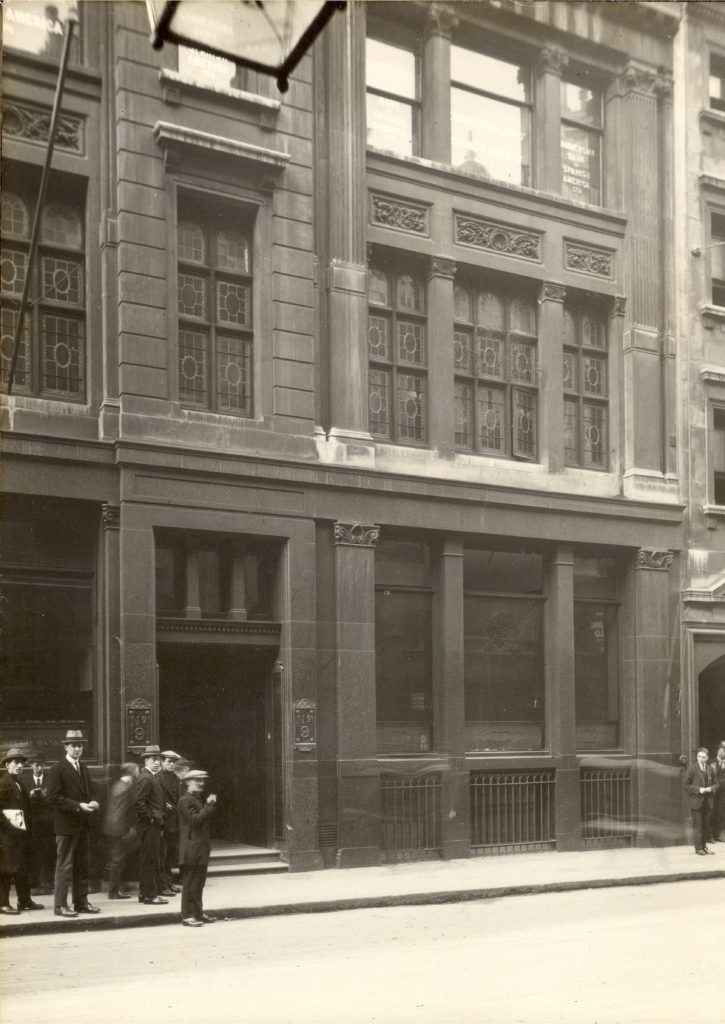 Banque belge du Congo, siège de Londres, Copthall Avenue, façade immeuble, n. d., Archives historiques BNP Paribas Fortis