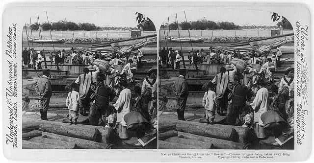 Chrétiens autochtones fuyant les « Boxers », Tientsin, Chine, c1901, Bibliothèque de Congrès des Etats-Unis   