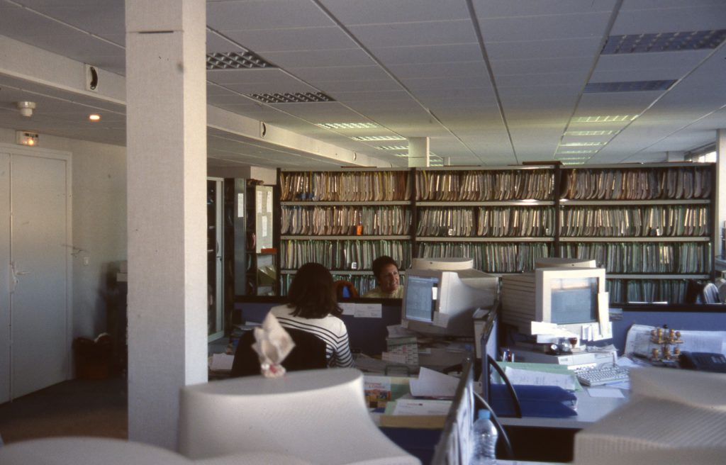 Crédit Universel in Marseille, office view, BNP Paribas Historical Archives