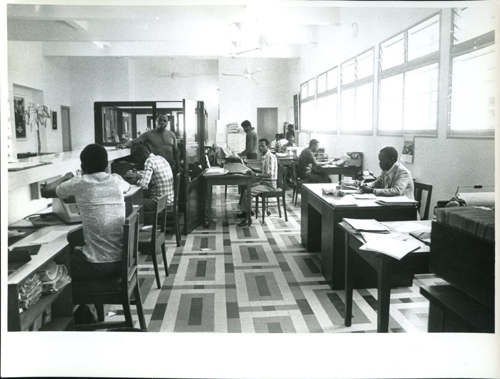 BICI's branch in Pointe Noire (Congo), Customer and Accounting department in the 1970's - BNP Paribas Historical Collections