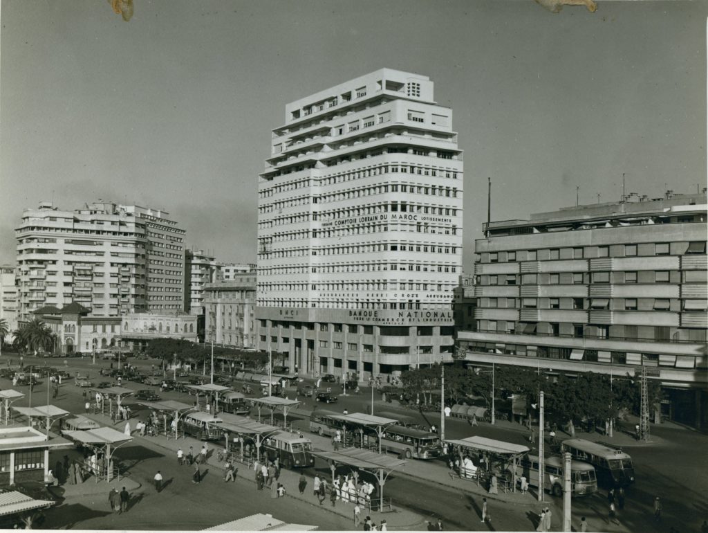 Building of the BNCI Afrique in Casablanca – Place de France, circa 1970 – BNP Paribas Historical Collections