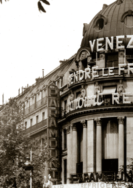 Rotunda of the Paramount movie theatre, located Boulevard des Capucines in Paris, 1930's - BNP Paribas Historical Archives