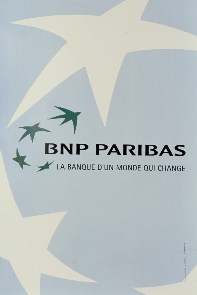 New brand BNP Paribas : the taking flight symbol and the signature "The bank for a changing world"
, 2000 - BNP Paribas Historical Archives