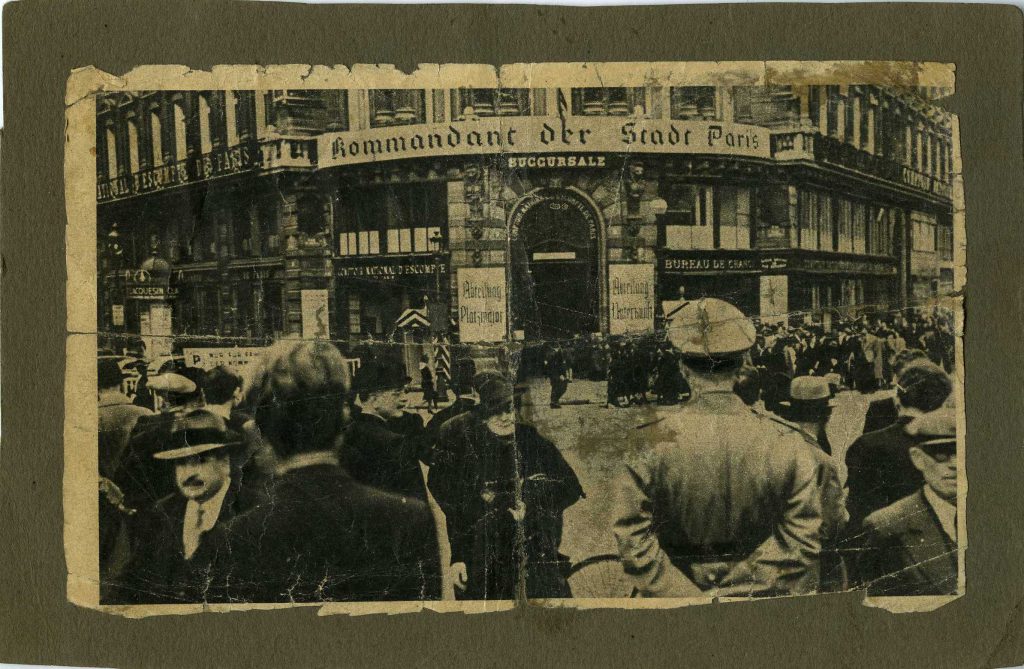 CNEP, 2 place de l'Opéra pendant l'Occupation, coupure d'un journal allemand de l'époque, 1942, Archives historiques BNP Paribas, 10Fi341