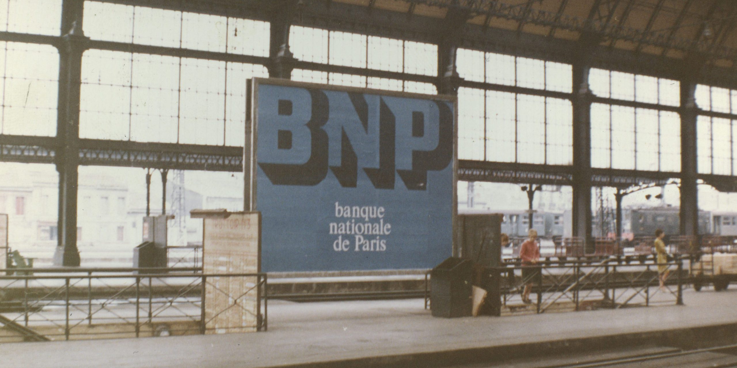 La BNP s'affiche dans les gares