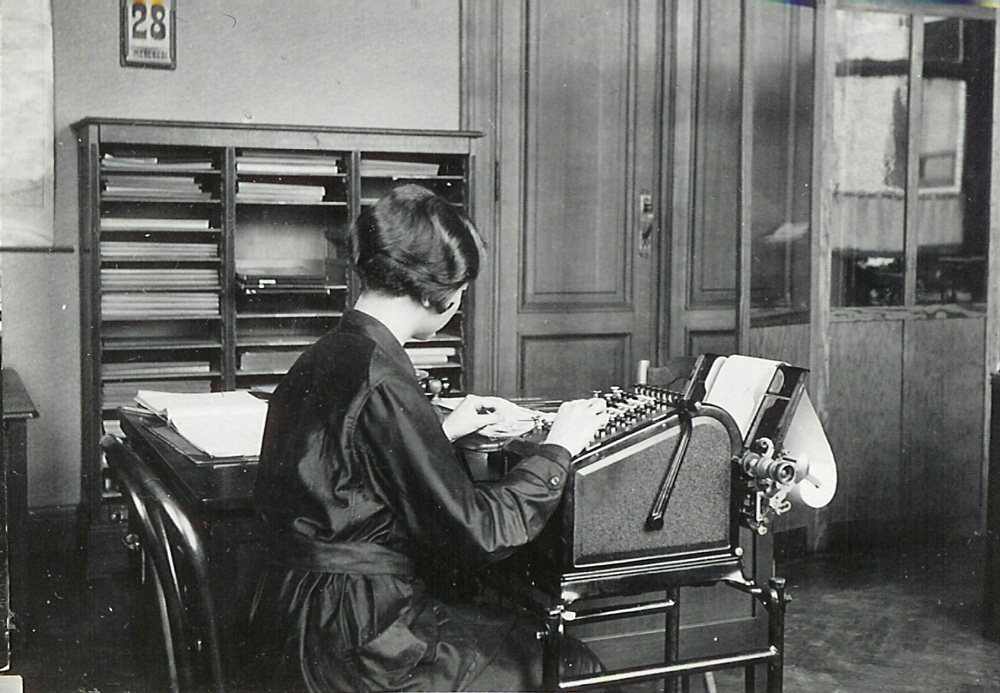 1924 Burroughs Service Escompte Web