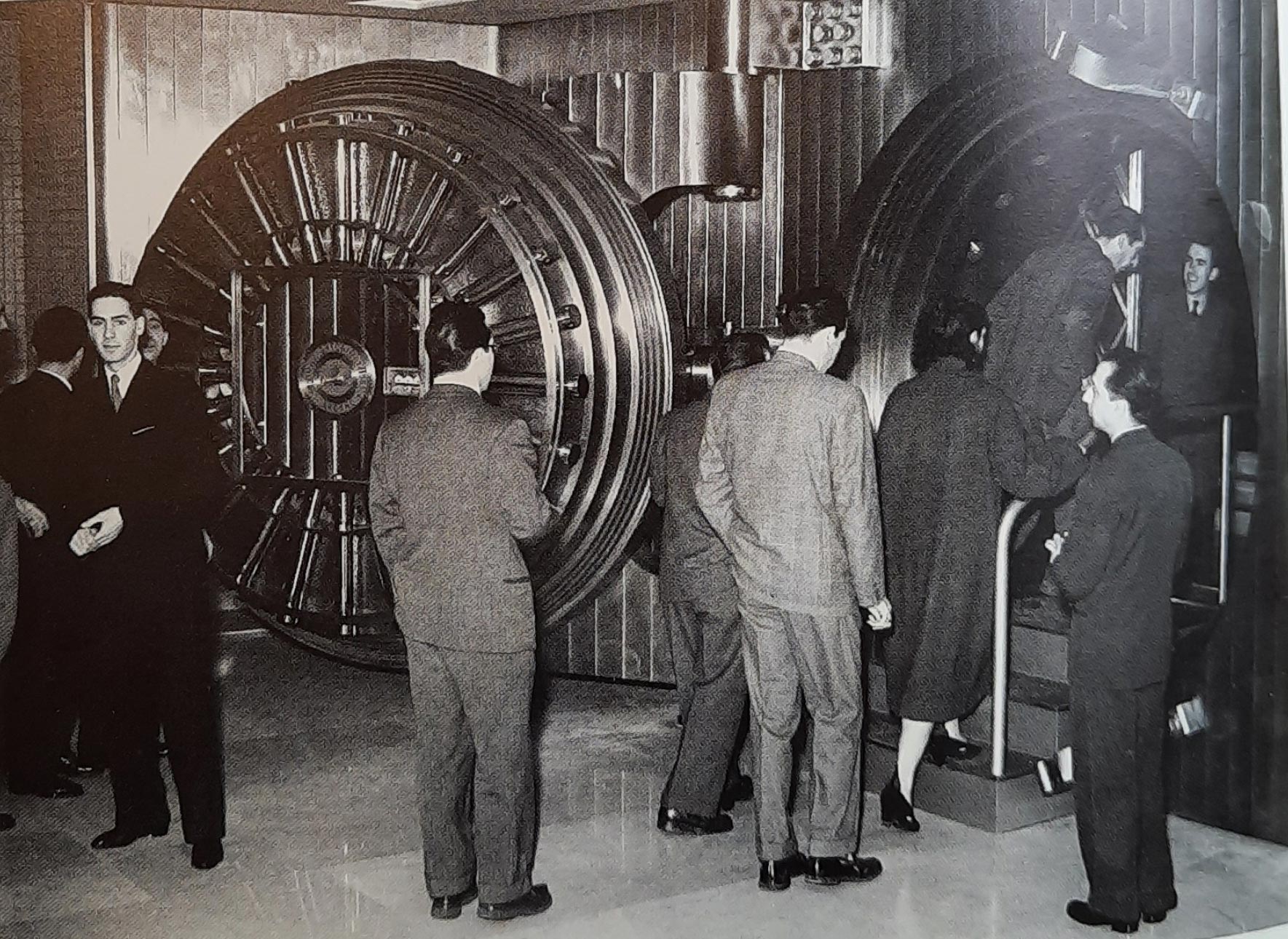 Salle des coffres de Milan dans les ann&eacute;es 1950